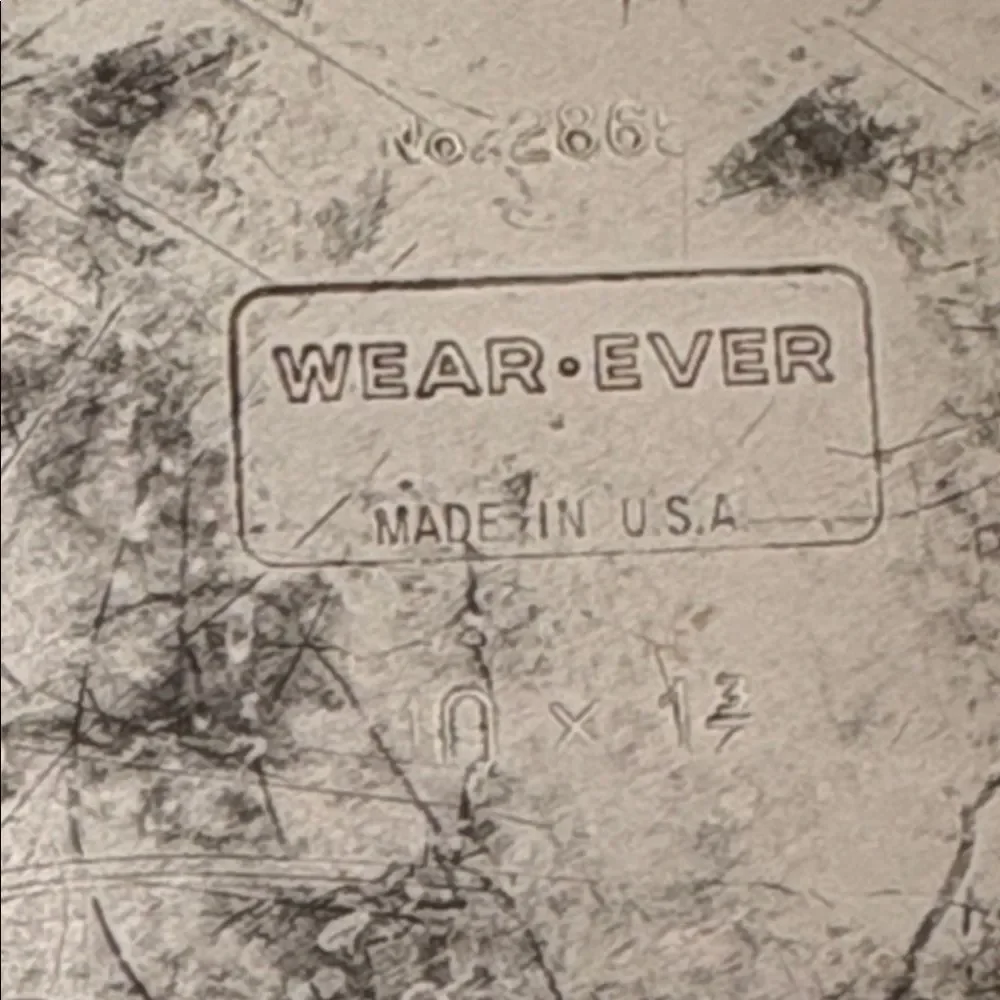 Vintage Wear-Ever fluted aluminum pie pan